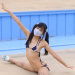 コスプレイヤー・柳丸、軟体ポージングで注目を集める！＜近代麻雀水着祭2022＞