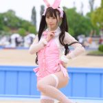 【写真特集 10枚】コスプレイヤー・倉坂くるる、バニーコスチュームで桃尻＆美脚をセクシーに披露＜近代麻雀水着祭2022＞