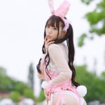 【写真特集 10枚】コスプレイヤー・倉坂くるる、バニーコスチュームで桃尻＆美脚をセクシーに披露＜近代麻雀水着祭2022＞