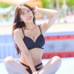 【写真 6枚】OS☆U・山本紗愛、黒水着で際立つ透明ボディを見せつけ！＜近代麻雀水着祭2022＞