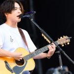 【ライブレポート】優里が新曲『うぉ』を初披露。土砂降りの中、フェスならではの熱いパフォーマンス！＜JAPAN JAM 2022＞