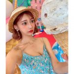 明日花キララ、胸元をあらわなキャミワンピース姿を披露！谷間強調の大胆コーデに「全部可愛すぎてスクショ止まらん」と歓喜の声