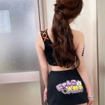 広瀬晏夕が肩出し超ミニのコスチューム披露。バックショットと全メンバー集合写真も公開！