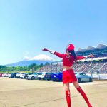 黒木麗奈、富士山バックで披露した絶対領域にファン歓喜！