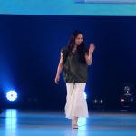 【動画】白間美瑠、白のマキシ丈スカートで颯爽とランウェイ！＜札幌コレクション 2022 S/S＞