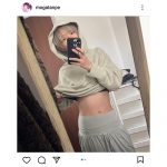 最上もが、部屋着をたくしあげ筋トレの成果を披露！鍛えられた美腹筋に「努力の賜物ですね」の声