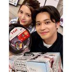 川島海荷、夫･中田圭祐と笑顔で寄り添う夫婦ショットを公開