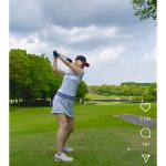 モー娘。生田衣梨奈、ミニスカにゴルフスイングで美脚あらわに！「脚の筋肉美も最高」とファン歓喜