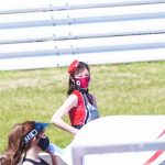 レースクイーン・橘香恋、超ミニ丈コスチュームで美脚際立つ振り向きショット披露！