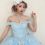明日花キララ、胸元あらわな大胆ドレスに反響「水色ドレス天使ちゃんたまらん」「本物の妖精ちゃん」