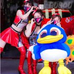 レースクイーン・橘香恋、超ミニ丈コスチュームで美脚際立つ振り向きショット披露！