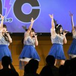 エラバレシ、トップバッターで「GIGA・GIGA SONIC」に登場！『Ambitious』を6人で歌唱