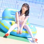 【写真特集 11枚】スリジエ・茜紬うた、ガーリーなメイド風ビキニで視線釘付け!<近代麻雀水着祭2022>