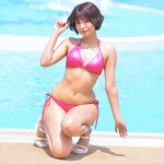 レースクイーン・藤井マリー、ビキニ姿で魅せるくびれボディに釘付け!<よみうりランドプール撮影会>