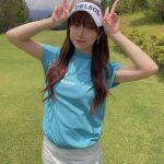 dela・今田希、ミニ＆爽やかなゴルフウェア姿にファン歓喜！