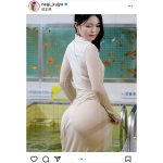 九条ねぎ、濡れスケワンピースから桃尻披露