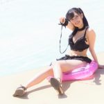 【写真特集 14枚】ネモフィラ新世界・二宮あー、セクカワな黒水着で魅せる透明美脚！＜近代麻雀水着祭2022＞