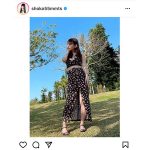 中川翔子、美谷間＆美脚チラ見せの写真集オフショット公開！「女性にも見てほしい」