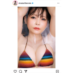 中川翔子、水面に浮かんだ美バストで悩殺！重版決定の写真集から表紙候補ショット公開