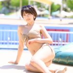 【写真 6枚】佐々木萌香、ショートヘアに釘付けなビキニ姿で美麗ボディ披露！＜近代麻雀水着祭2022＞