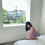 大島璃乃、ハイレグ水着で見せるセクシーな美谷間で悩殺！