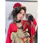 高柳明音、ビジュ強めな「まくをおろすな！LIVE」の衣装写真を公開！「圧倒的美！」「明音ちゃんは赤色が似合う」