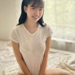 #2i2・天羽希純「じゃーん！大胆？」、まんまるバストとくびれのギャップボディで悩殺！