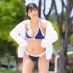 【写真 5枚】推野なこ、パーカー×水着衣装で透明肌披露！＜近代麻雀水着祭2022＞