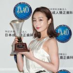 宇垣美里、「最も横顔が美しい持ち主」として表彰！「光栄な気持ちでいっぱいです」