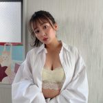 山田菜々、ナイトブラのぞかせた「彼シャツ」セクシーショット公開！