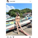 吉澤遥奈、港町で披露するビキニ姿の美プロポーションに釘付け！