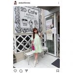 中川翔子、ミニワンピで全身ショット「しょこたん脚細い」「めちゃくちゃおしゃれ」の声！