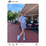 鷲見玲奈、超ミニスカゴルフウェアで美麗な太ももあらわ！「美脚が眩しい」「脚綺麗ですね」の声