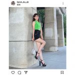 レースクイーン・橘香恋、タイトなノースリニットと超ミニショーパンで見事な脚線美を披露！