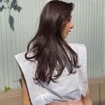 新木優子、弾ける笑顔でノースリーブの夏コーデを公開！