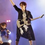 【ライブレポート】ゴールデンボンバーが2年ぶりのフェスで下ネタ全開の悪ふざけ！＜LuckyFM Green Festival＞