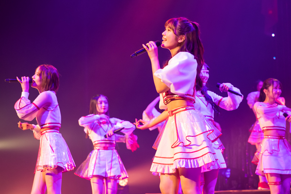 NMB48・白組公演で小嶋花梨が誕生日迎え「もっといい女になりたいなって思います」 瓶野神音、黒田楓和、芳野心咲がチームBII正規メンバーに ＜NMB48 NAMBAZAAR 2022＞