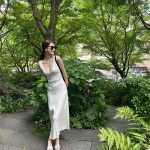 ダレノガレ明美、美背中あらわなノースリーブワンピショットを披露！