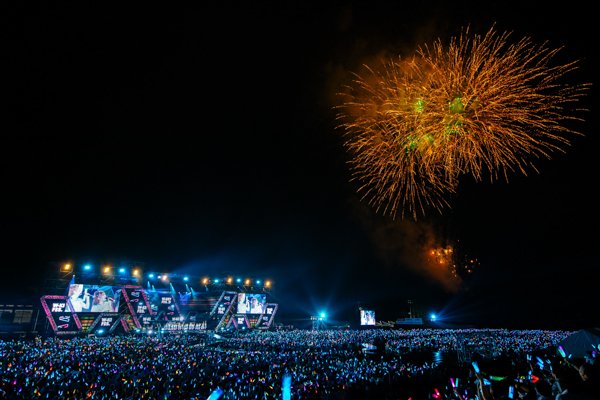 【ライブレポート】日向坂46出演の『W-KEYAKI FES.2022』が富士急ハイランド コニファーフォレストにて開催！