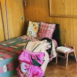 永尾まりや、派手ランジェリー×スカジャンで柔らかモチ肌ボディ披露！