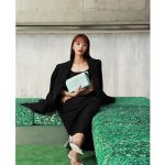 近藤千尋、美麗でクールな姿を披露!「クールビューティですねぇ」「小顔過ぎて羨ましいです」