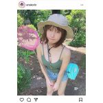 えなこ、やんちゃだけど胸元を強調したセクシー夏ショットを公開「一緒に虫採り行きましょう‼︎」「わんぱく感ステキ♪」とファン歓喜