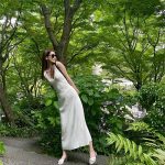 ダレノガレ明美、美背中あらわなノースリーブワンピショットを披露！