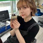 村重杏奈、お茶目な舌ペロショットに「小悪魔系」「犯罪級に可愛い」とファン歓喜！