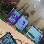 岸明日香、デコルテ全開のワンショルセクシードレス姿を公開！