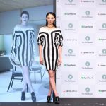 冨永愛、デジタル空間で自らの分身と共演！「声までそっくり」と驚愕