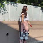 新木優子、弾ける笑顔でノースリーブの夏コーデを公開！