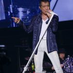 矢沢永吉、3年ぶりの「矢沢フェス」大トリを飾る！参加アーティストへ「ありがとう！」を連呼＜「ONE NIGHT SHOW 2022」Day2＞