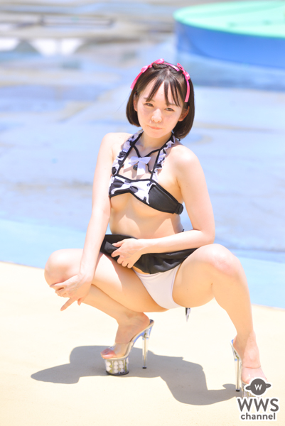 【写真特集 12枚】春さりな（ワンスアチャンス）、牛柄ビキニで桃尻を大胆見せ！＜近代麻雀水着祭2022＞