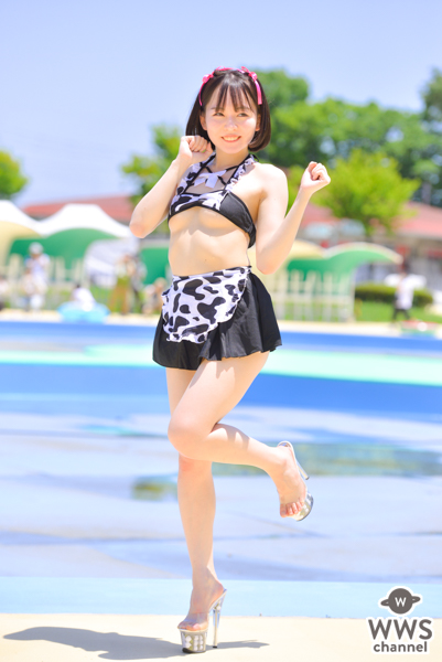【写真特集 12枚】春さりな（ワンスアチャンス）、下乳こぼれる牛柄ビキニにモーレツ熱視線！！＜近代麻雀水着祭2022＞